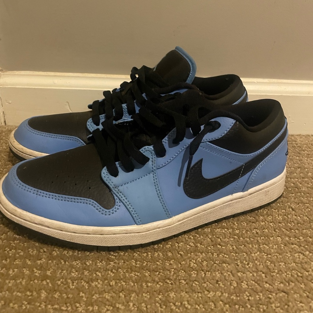 Air Jordan 1 Low Blue size 9.5‎
